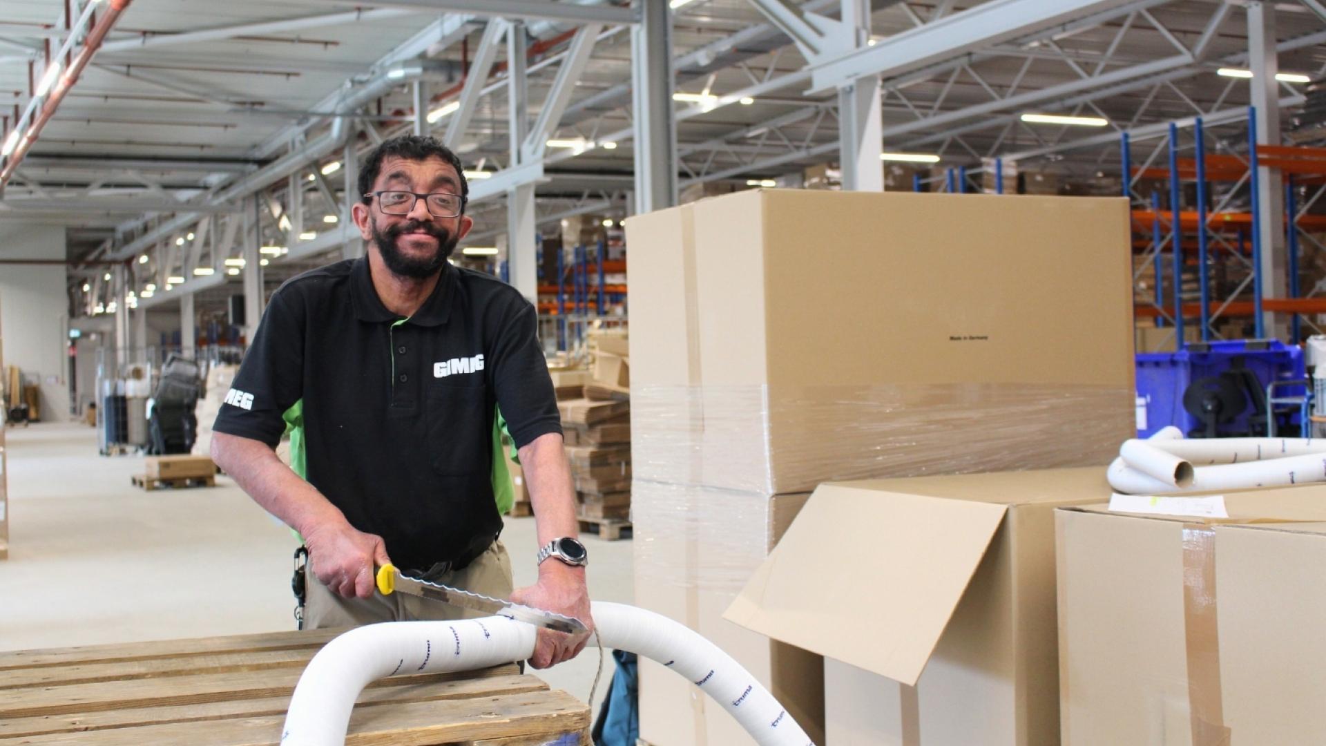 Hoessein op zijn werkplek