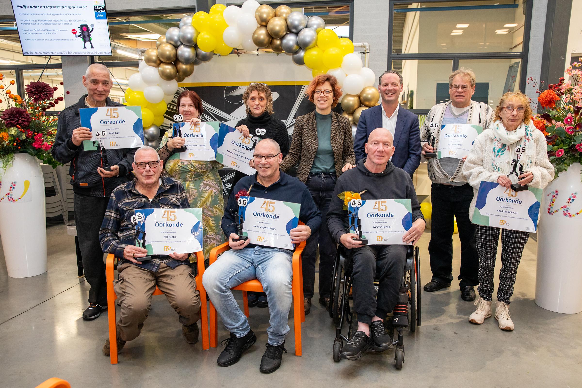 De jubilarissen die 45 jaar in dienst van UW zijn/