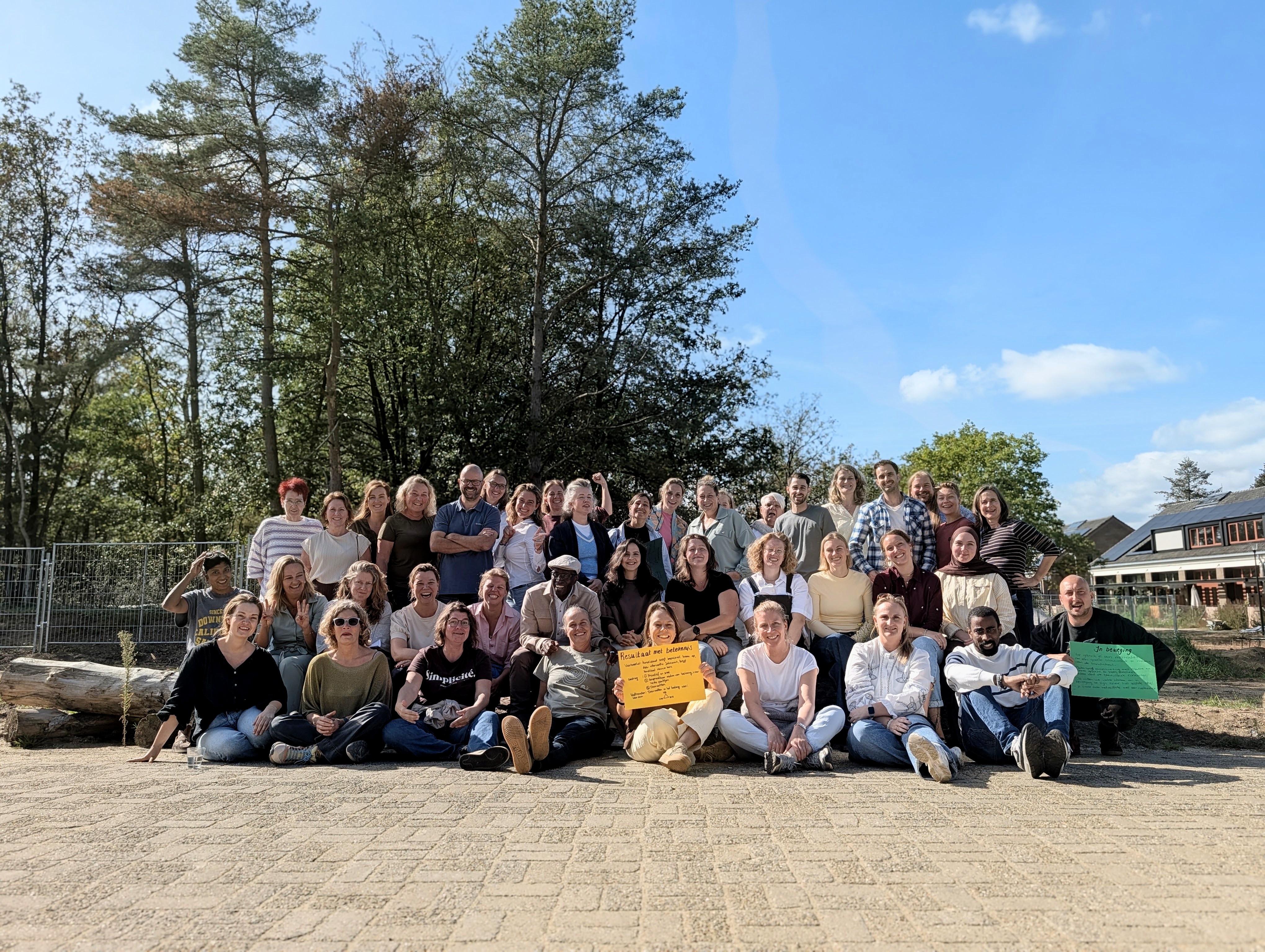 Een groepsfoto van het team Ontwikkeling